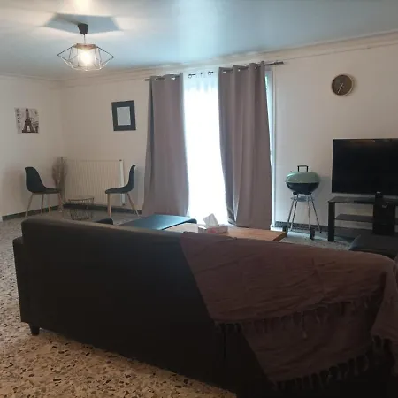 Le Pain Perdu De Germaine 펜션