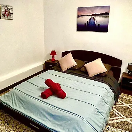 Le Pain Perdu De Germaine בית נופש Château-Gontier